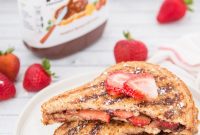 Strawberry Nutella French Toast Recipe for Brunch