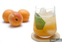 Apricot Mojito with Lemon Balm: Refreshing Summer Cocktail Recipe