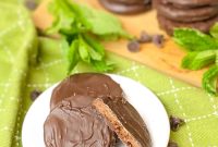 Homemade Thin Mint Cookies Recipe — Copycat Girl Scout Treats