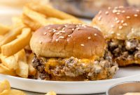 Cheesy Ground Beef Sliders Recipe for Juicy Party Sandwiches