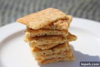 Keto Garlic Cheese Crackers Recipe — Low-Carb Savory Snack