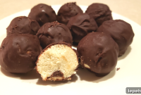 Keto Edible Cookie Dough Recipe: Low-Carb, No-Bake Treat
