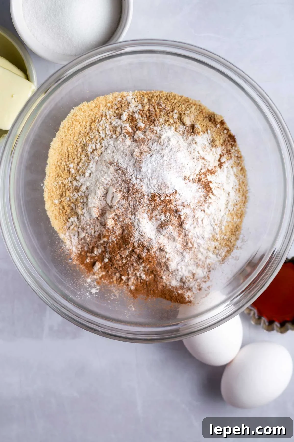 graham crackers, cinnamon, baking powder, and salt in a bowl