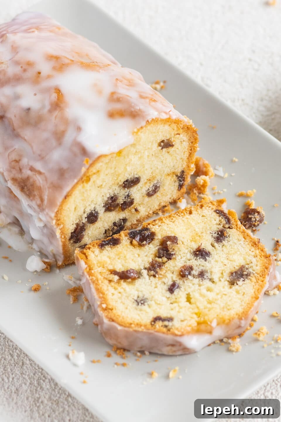 raisin cake