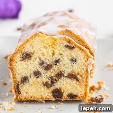 raisin cake with moist cake batter
