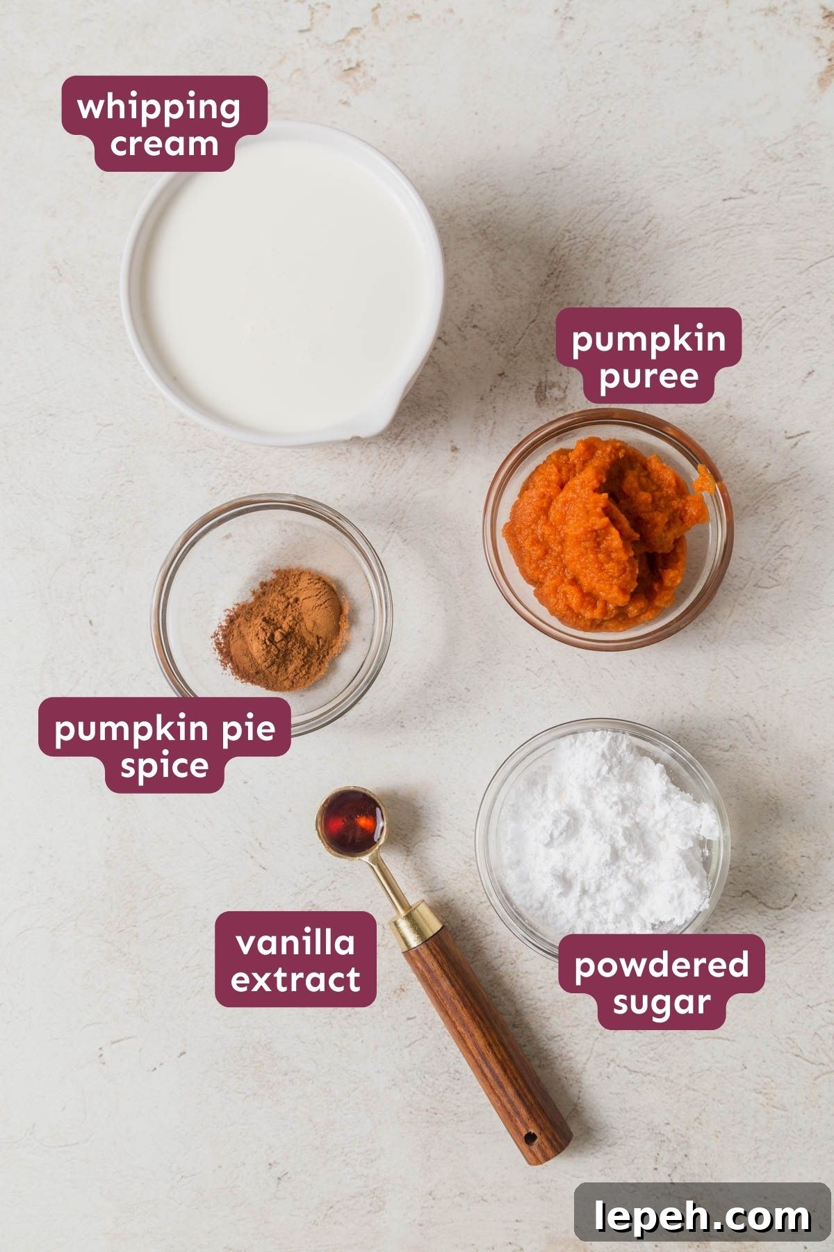 ingredients for pumpkin whipped cream.