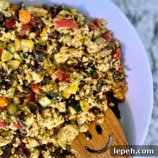 Mediterranean tofu scramble