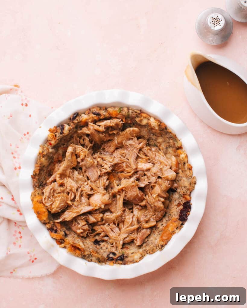 Add turkey filling to stuffing crust.