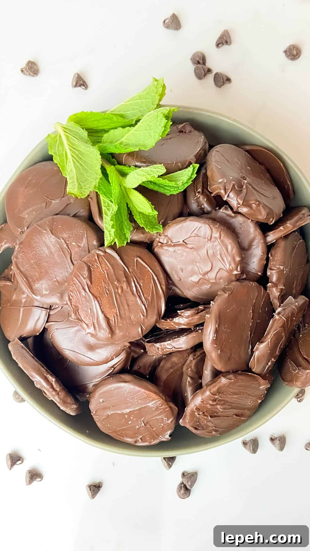 Lots of finished cookies, in a bowl.