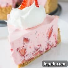 NO BAKE STRAWBERRY AND CREAM PIE RECIPE