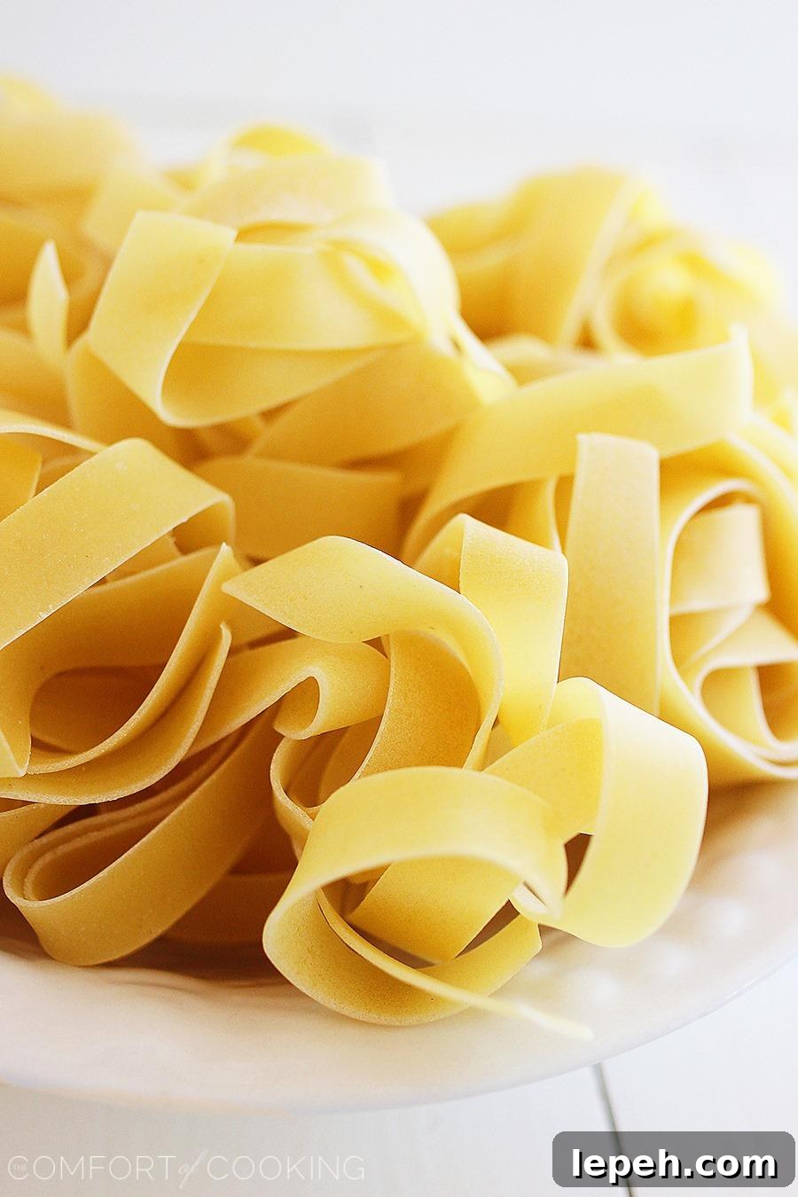 30-Minute Weeknight Pasta Sauce – Simmer this scrumptious, meaty pasta sauce for just 30 minutes, serve a salad alongside, and dinner is done! | thecomfortofcooking.com