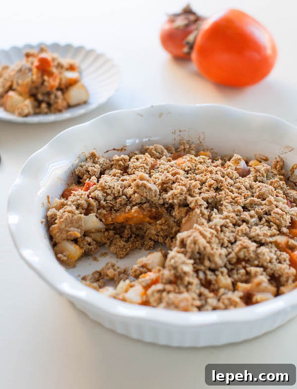 Pear Persimmon Breakfast Crumble | @sweetpotatosoul