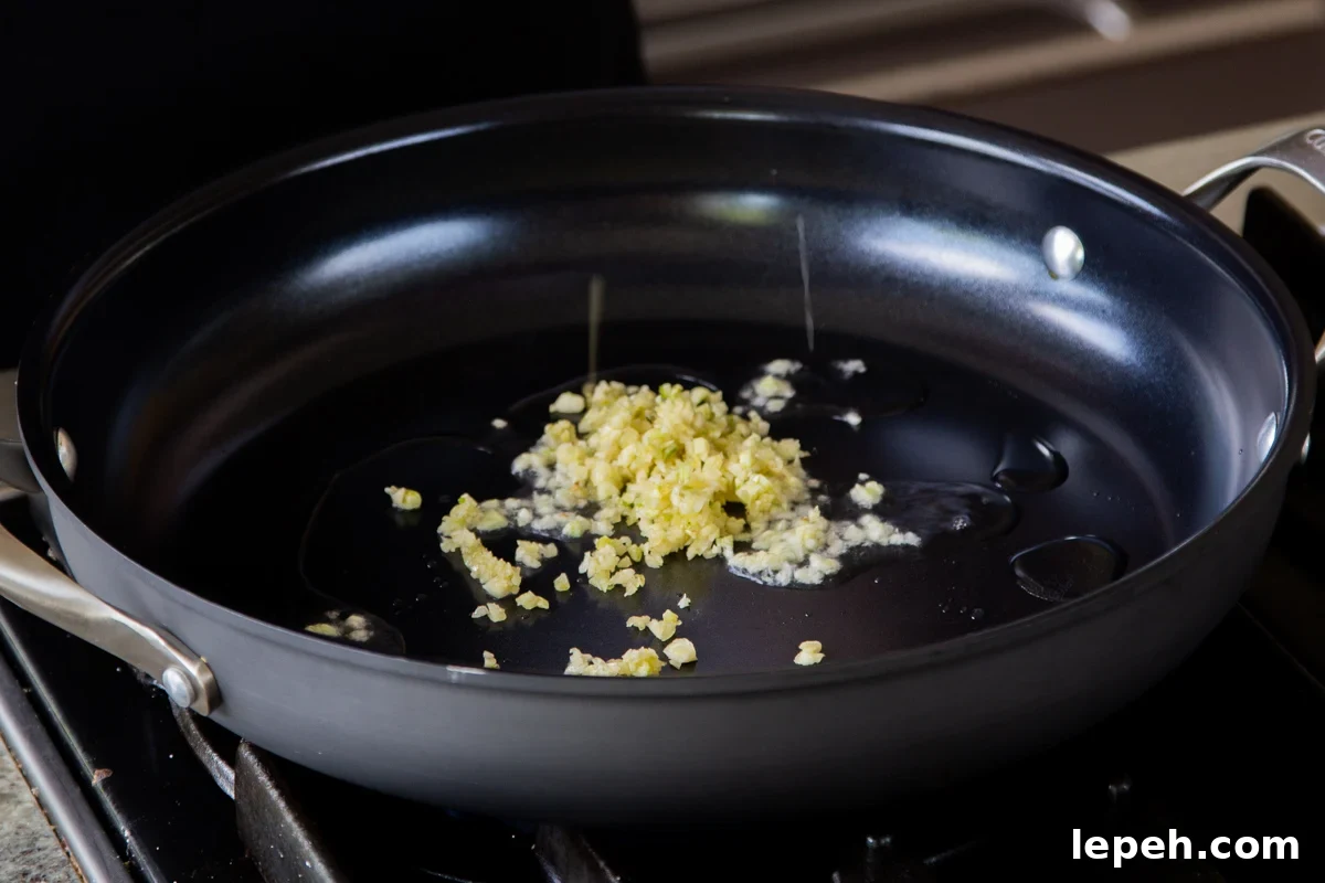 garlic in the frying pan
