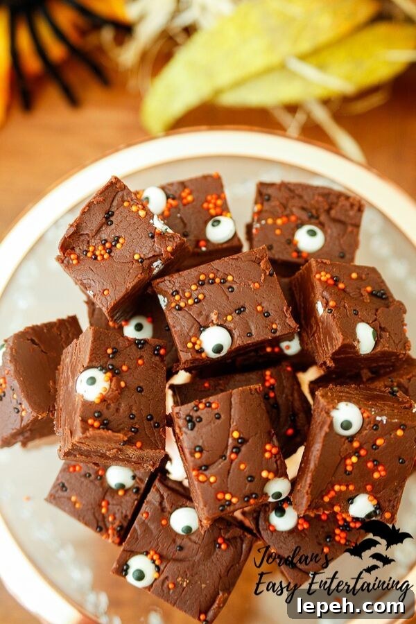 a super tasty dark chocolate fudge recipe as a Halloween dessert for your Halloween party