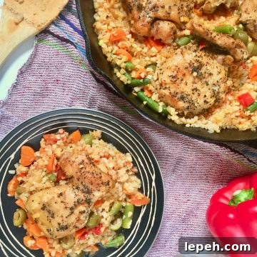 Mexican Cauliflower Arroz Con Pollo #arrozconpollo #cauliflowerarrozconpollo #whole30recipes