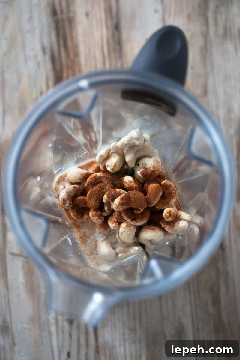 Vegan Cashew Frosting.- This delicious vegan cashew frosting is super healthy and so simple and easy to make. You can use it to make cakes, cupcakes or any desserts you want.