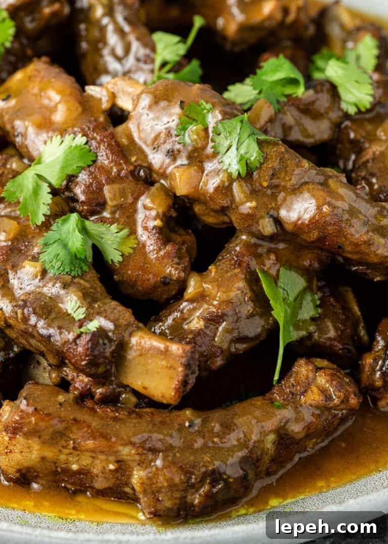 thai ribs in coconut curry sauce