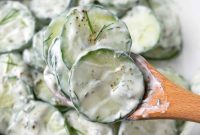 Creamy Greek Yogurt Cucumber Salad with Dill and Lemon